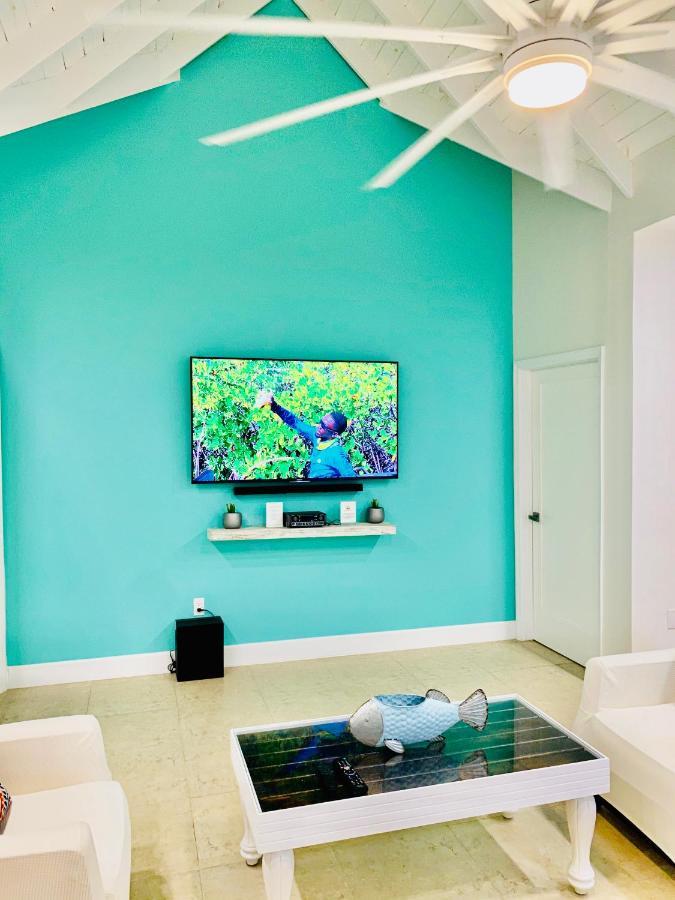 Modern Cottage With Chalk Sound Views Providenciales Exterior foto