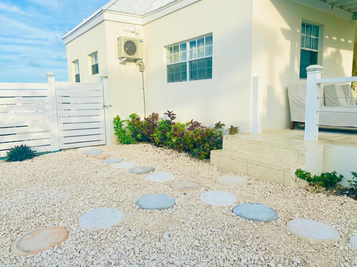Modern Cottage With Chalk Sound Views Providenciales Exterior foto
