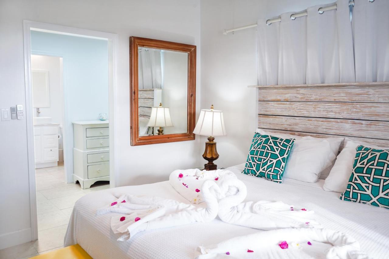 Modern Cottage With Chalk Sound Views Providenciales Exterior foto